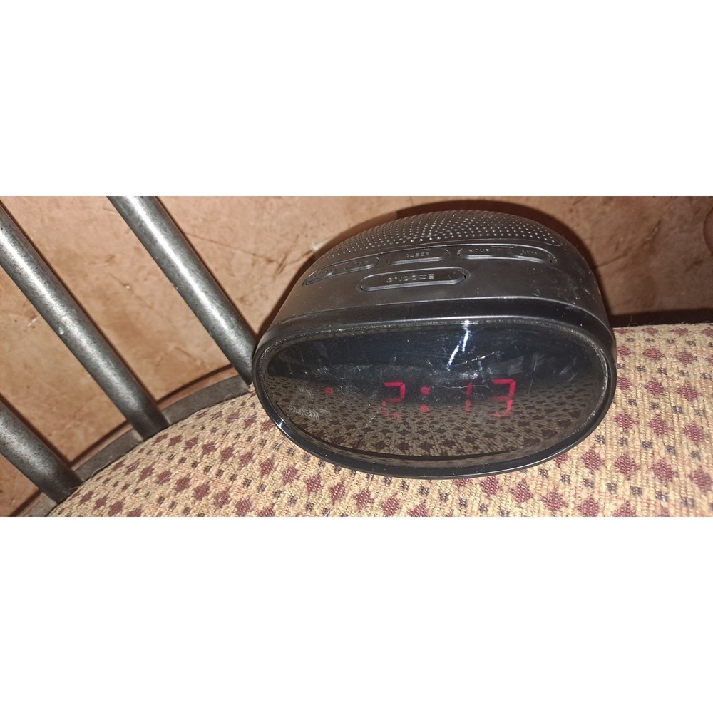RCA Alarm Clock AM/FM Radio .6" LED Display Sleep Timer Battery Backup Works